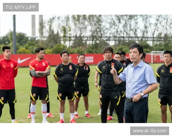 以哈密足球队女生为核心展现青春拼搏与团队精神魅力故事风貌绽放